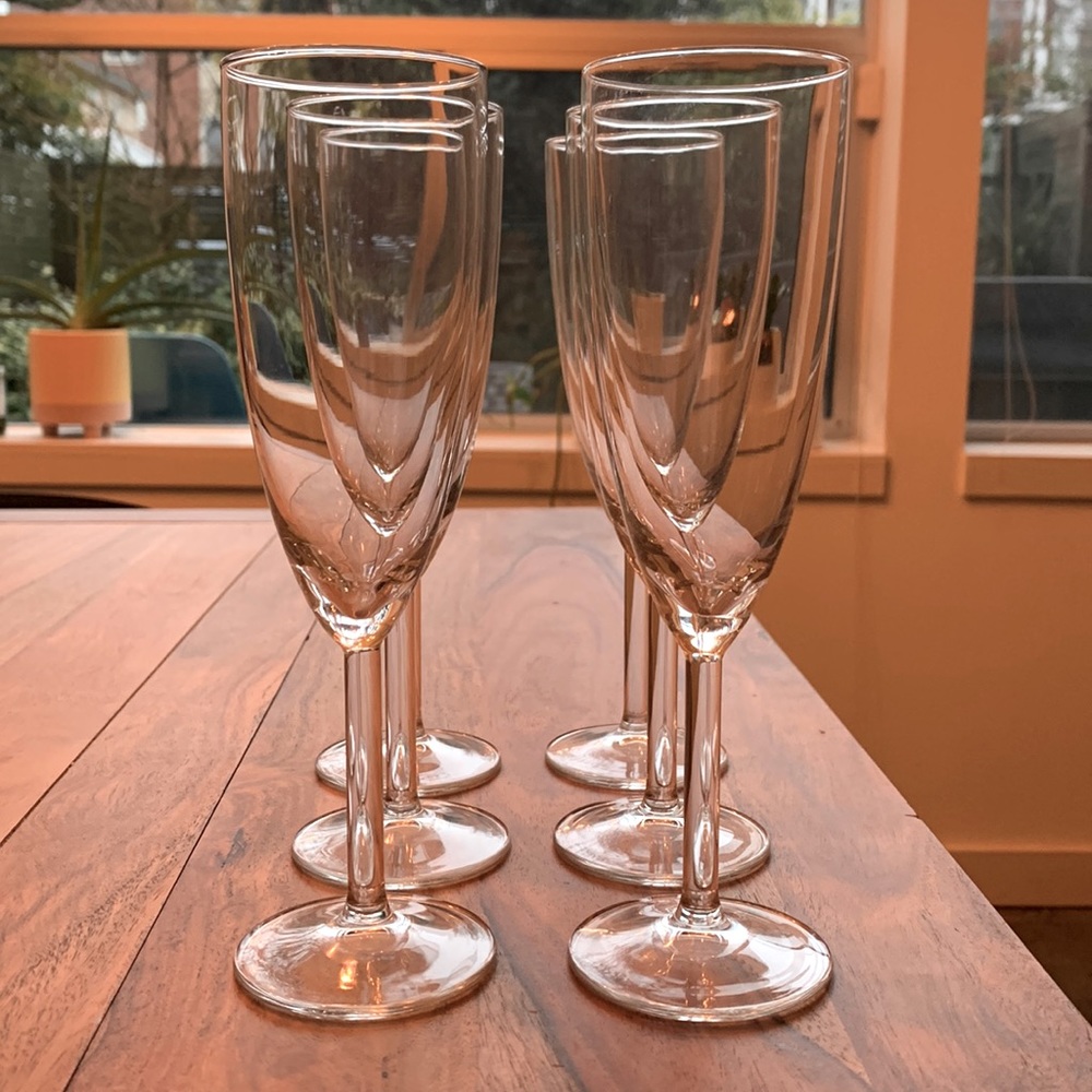 6 Champagne Flutes